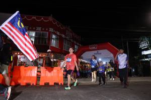 BIB: 5439
                            <button type="button" onclick="openModal(26262438)" class="btn btn-primary btn-sm float-right btn-popup" data-toggle="modal" data-target=".modal-high-quality">
                        <i class="fas fa-shopping-cart"></i> Add to Cart
                    </button>
                                            <button type="button" onclick="isThisMe(26262438, true)" class="btn btn-success btn-sm float-right btn-popup btn-isme hidden" data-toggle="tooltip" data-placement="bottom" title="นี่คือรูปของคุณใช่ไหม คลิกที่นี่เพื่อเอาเข้าอัลบั้ม">
                        <i class="fas fa-plus"></i> Add to album
                    </button>
                    <button type="button" onclick="isThisMe(26262438, false)" class="btn btn-warning btn-sm float-right btn-popup btn-isnotme hidden">
                        <i class="fas fa-ban"></i> Remove from album
                    </button>